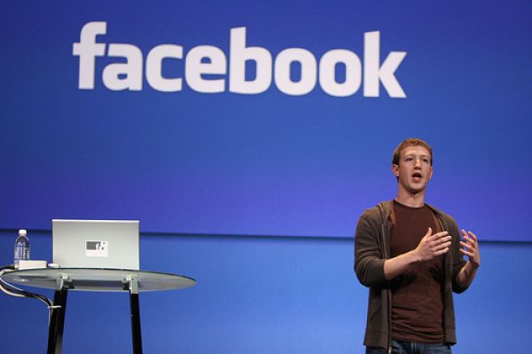 Facebook musi zmienić model biznesowy