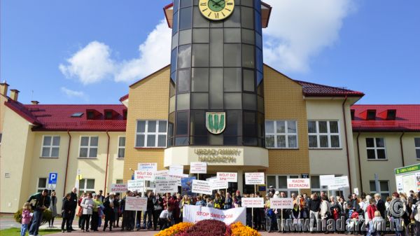 Manifestacja przeciw sortowniom w Nadarzynie