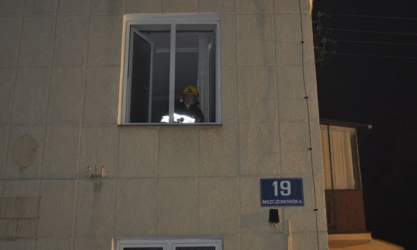 Pożar budynku dawnej gminy - ćwiczenia OSP