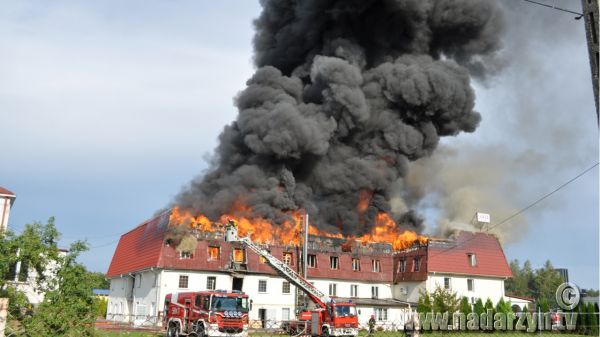 Spłonął hotel w Nadarzynie