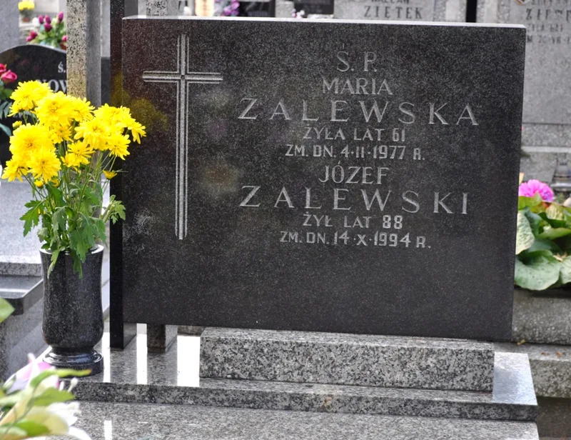 Grób Józefa Zalewskiego - człowieka i żołnierza biorącego udział w 1944r. w bitwie pod Monte Cassino